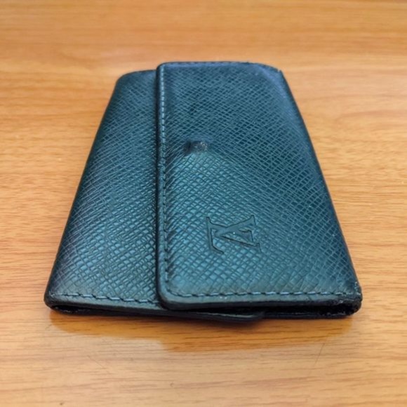 Louis Vuitton Taiga Key Holder/Wallet #1217*** - Picture 7 of 8